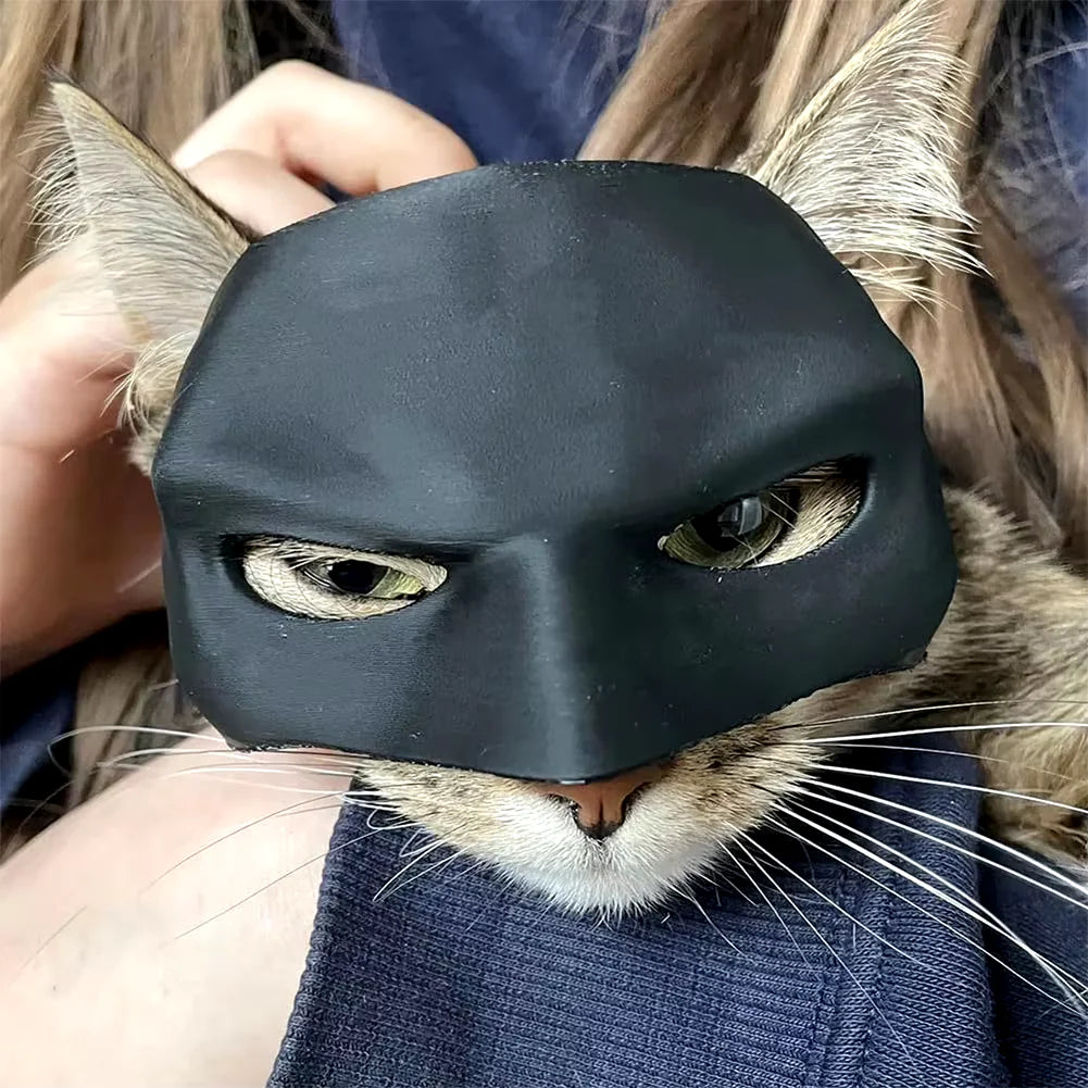Matte Bat Pet Mask 9–13 cm – Stylish Cosplay Accessory for Cats & Small Dogs | Cute Half-Face Superhero Mask